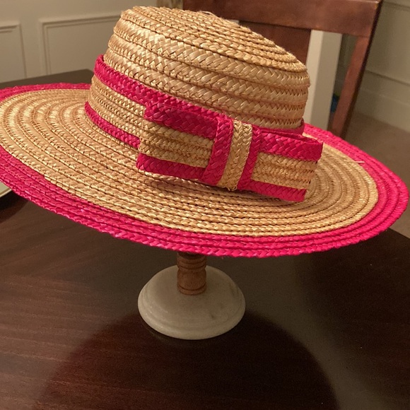 Straw Hat with Pink bow and trim - Picture 3 of 9